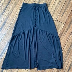 Francesca’s S Black Maxi Skirt w/slit